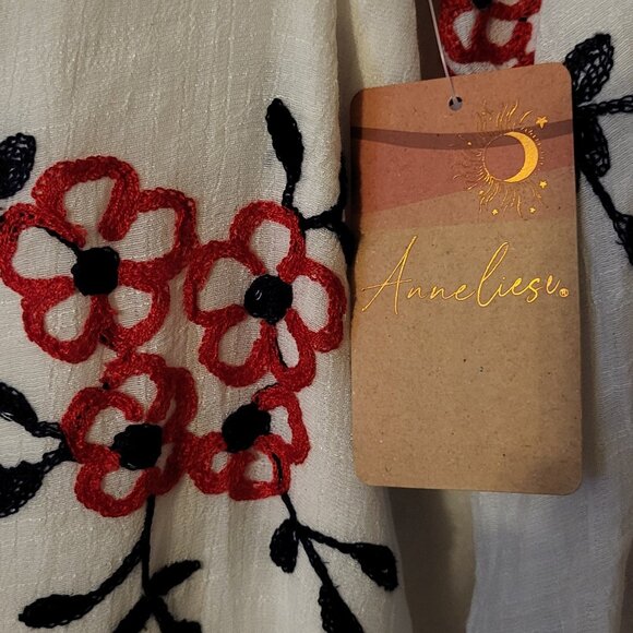 ANNE LIEGE WHITE WITH RED EMBROIDRED FLOWERS - Picture 3 of 5